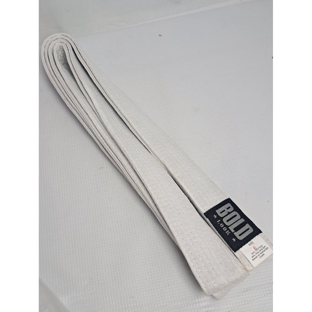 White Karate Bold Look Belt Size 6 Martial Arts - NEW OPEN BOX - Picture 7 of 7